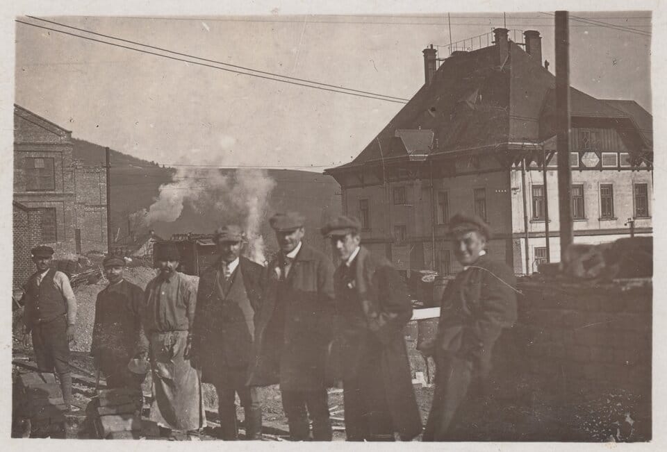 Na starej fotografii – Rafineria w Ustrzykach Dolnych