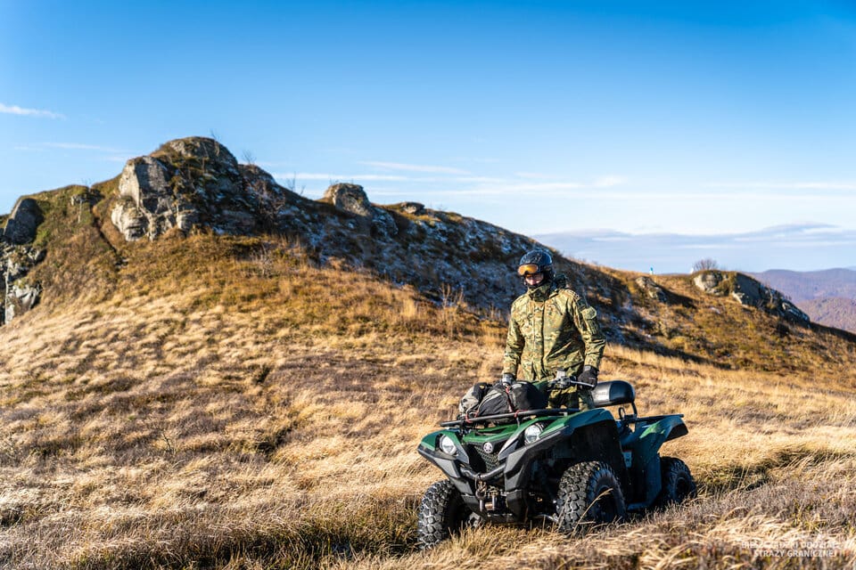 Jesień w Bieszczadach to czas, gdy przyroda zwalnia, ale służba nie ustaje