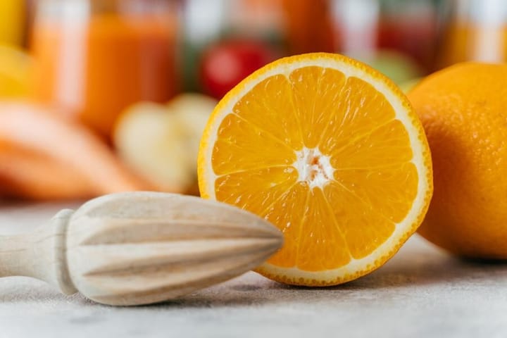 Wciąż o niej mówimy, lecz rzadko suplementujemy - co trzeba wiedzieć o witaminie C?
