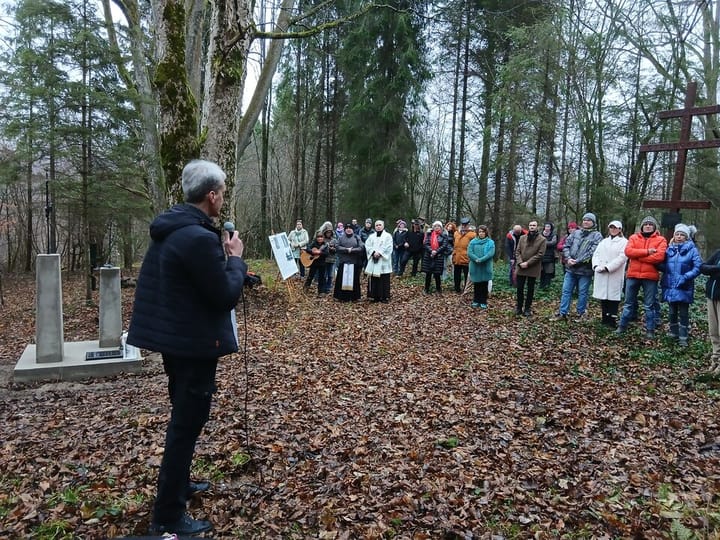 Krzyże powróciły na cmentarz w Strzebowiskach